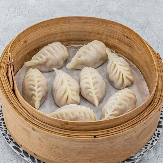 4. Steamed Assorted Seafood & Vegetable Dumpling 菜苗海皇餃