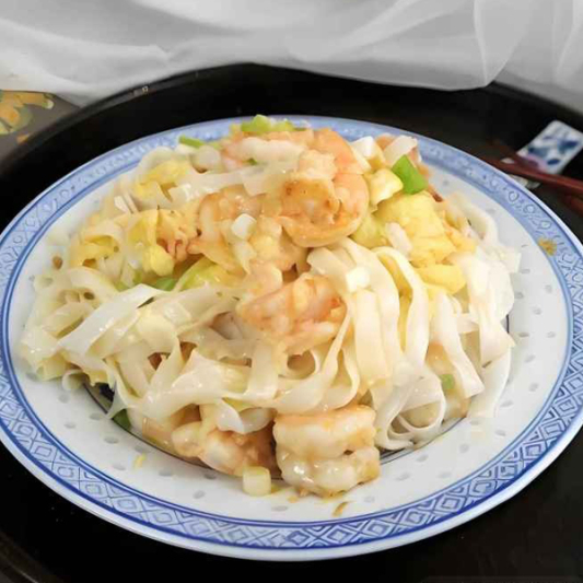 Fried Rice Noodles with Shrimps & Scrambled Egg 滑蛋蝦仁炒河