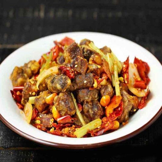 Fried Diced Beef Tenderloin with Onion & Pepper 薑蔥爆安格斯牛柳粒