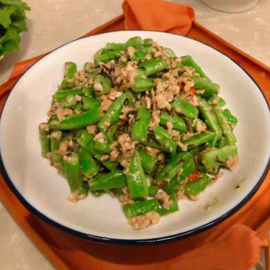 78. Stir Fried Green Bean with Ground Pork 欖菜肉碎四季豆