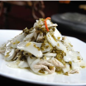 Stir-Fried Rice Cake with Pork and Preserved Cabbage 雪菜肉絲炒年糕