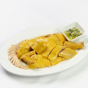 Herbal Poached Chicken (Half) 藥膳貴妃雞（半隻）