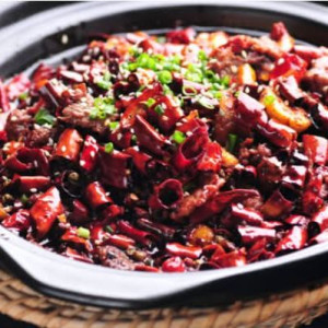 Stir-Fried Beef with Chili and Celery 生爆牛肉