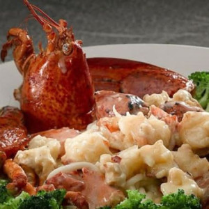 Stir-Fried Lobster with Superior Broth 上湯龍蝦
