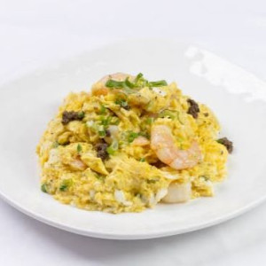 Scrambled Eggs with Shrimp and Black Truffle 黑松露滑蛋蝦仁