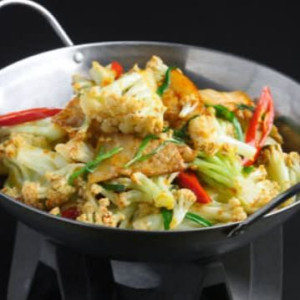 Stir-Fried Organic Cauliflower with Sliced Pork Belly 香鍋有機花菜