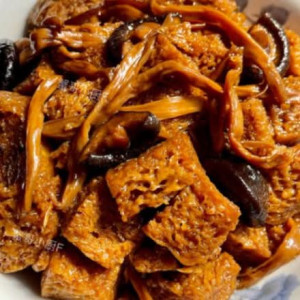 Braised Sweet Wheat Gluten with Mushrooms 四喜烤麩