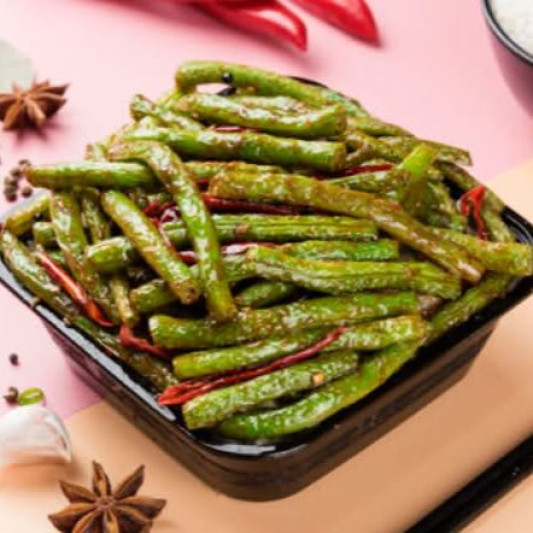 Dry-Fried Green Beans with Spicy Fermented Bean Paste 乾煸四季豆