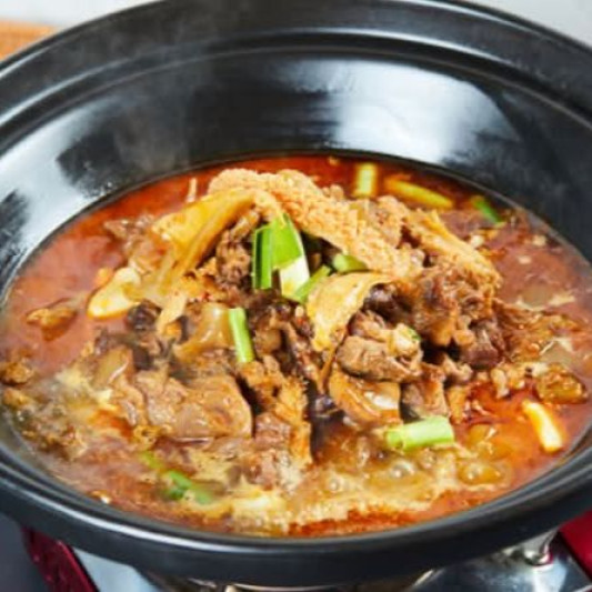 Spicy Braised Assorted Beef Offal in Hot Pot 香辣牛雜煲