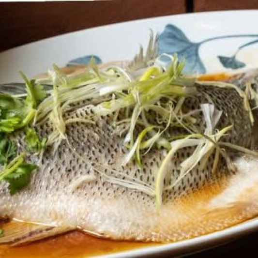 Steamed Green Bass with Soy Sauce 清蒸青斑