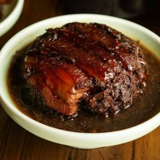Braised Pork Belly with Preserved Mustard Greens 梅菜扣肉