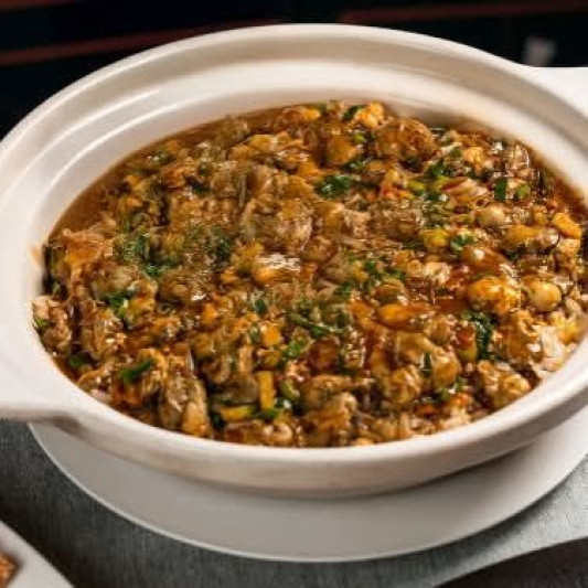 Stir-Fried Oyster on Fried Rice 蠔仔撈飯