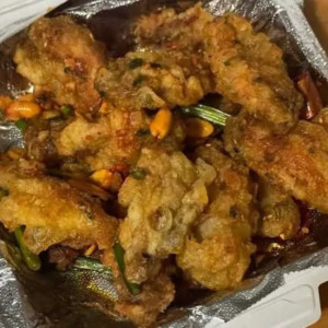 Spicy Garlic Chicken Wings 향라치킨윙