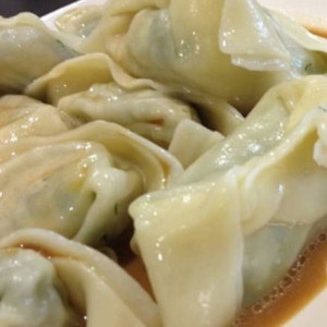 7010. Cold Wonton in Sesame Paste (12 pcs) 麻酱冷馄饨 (12只)