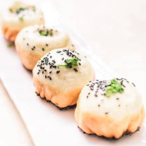 7001. House Special Pan Fried Buns (3 pcs) 招牌生煎馒头 (3只)
