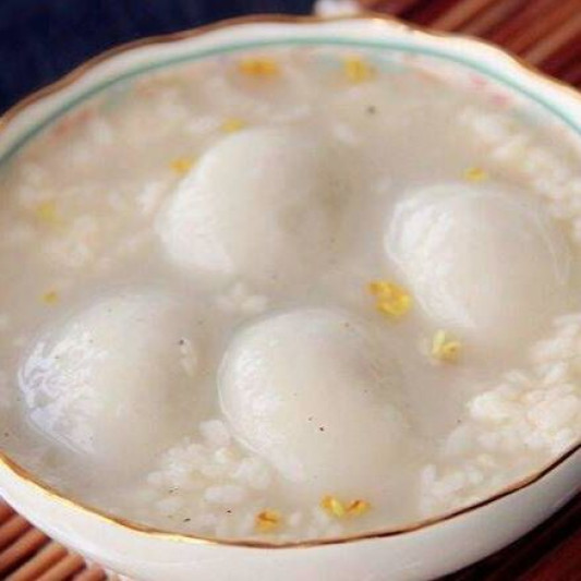 7011. Brandied Rice Ball Soup 酒酿汤圆