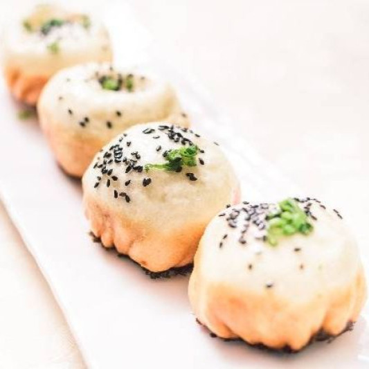 7001. House Special Pan Fried Buns (3 pcs) 招牌生煎馒头 (3只)