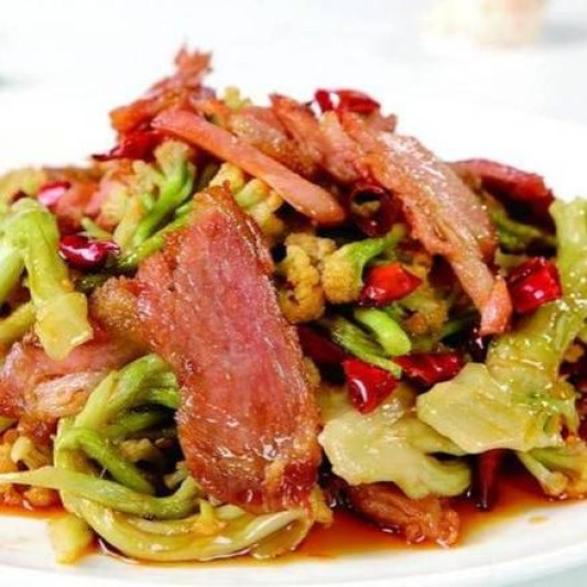 5015. Saut&eacute;ed Preserved Pork with Cauliflower 大碗腊肉花菜
