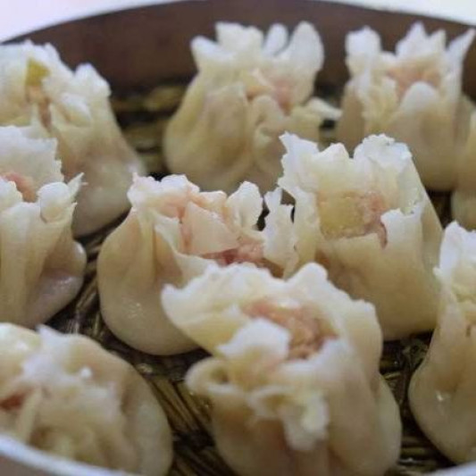 7002. Steamed Dumplings of Pork, Shrimp & Bamboo Shoots (6 pcs) 下沙烧卖 (6只)