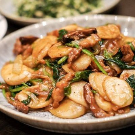 7015. Shanghai Stir Fried Rice Cake 上海炒年糕