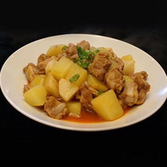 A010. Szechuan-Style Soft Pork Rib and Potato Stew Don