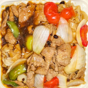 70. Beef Fried Noodles 豉椒牛河