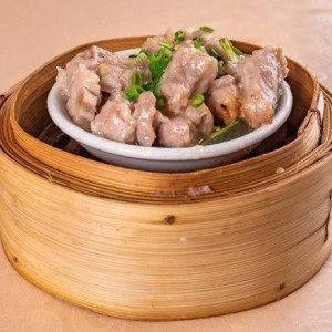 6. Garlic Sauce Spare Ribs 蒜香排骨