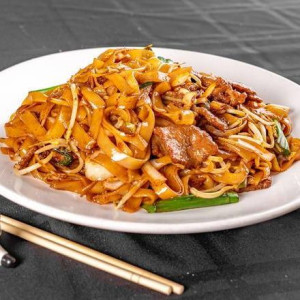 69. Soy Sauce Beef Fried Noodles 干炒牛河