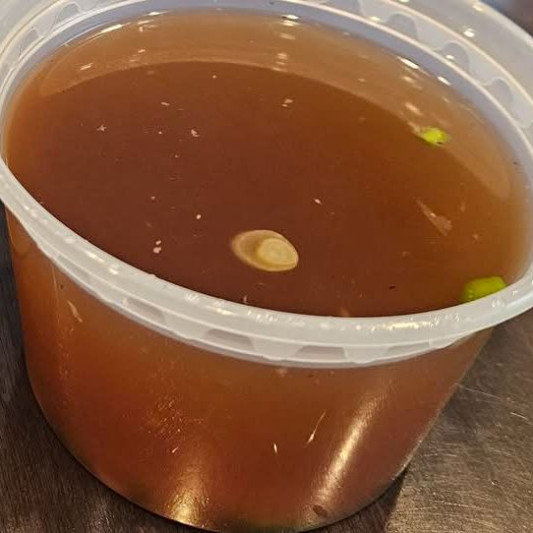 37. Beef Flank Noodle Soup 牛腩湯河