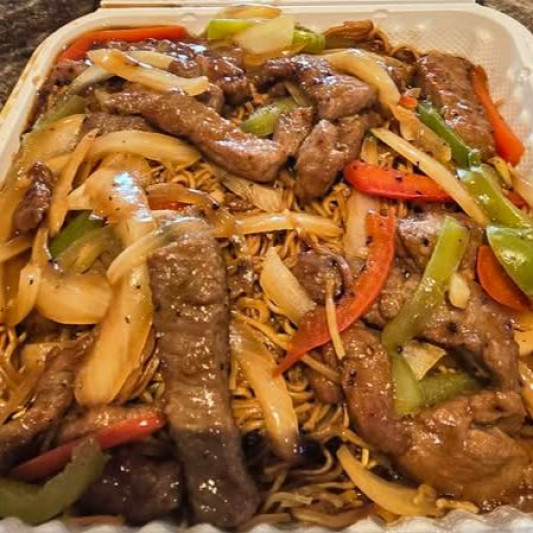 56. Black Pepper Beef Noodles 黑椒牛柳炒麵