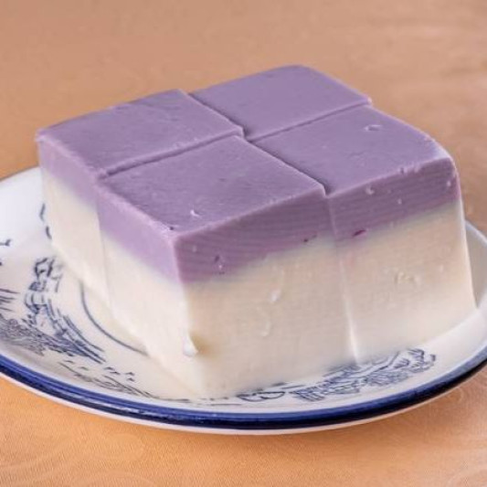 16. Coconut Cake 椰汁糕