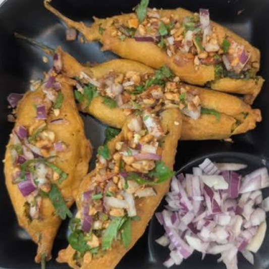 Stuffed Mirchi Bajji (4 pcs)