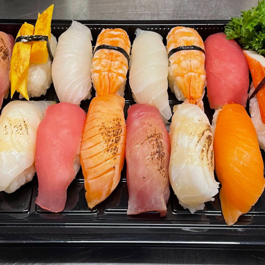 Nigiri Platter (15 pcs)