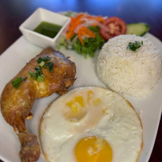 S4. Chicken Quarter Leg Marinated with Garlic and Chilli with Rice - Cơm Đ&ugrave;i G&agrave;