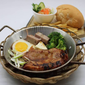 B&aacute;nh M&igrave; on the Wok