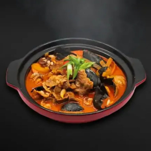 Seafood & Beef Brisket Jjamppong / 해물차돌짬뽕