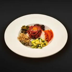 Beef Tartar Bibimbap / 육회 비빔밥