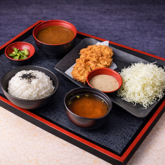 B2. Tenderloin Katsu Curry