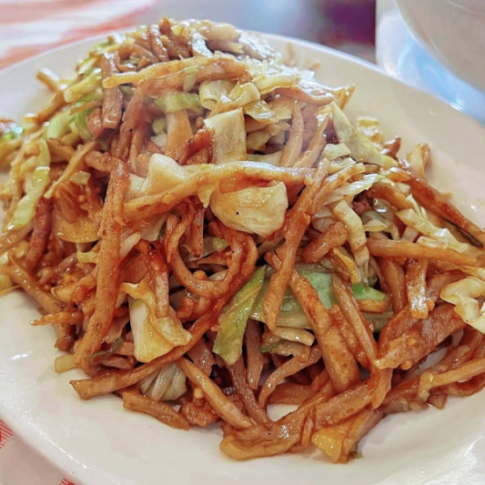 76. Fried Shredded Pancake with Veggies 老房子炒饼