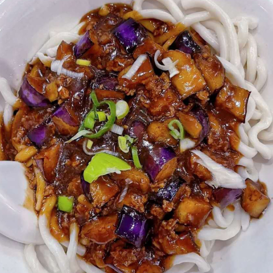 83. Noodles with Eggplant 特色面条-茄丁面