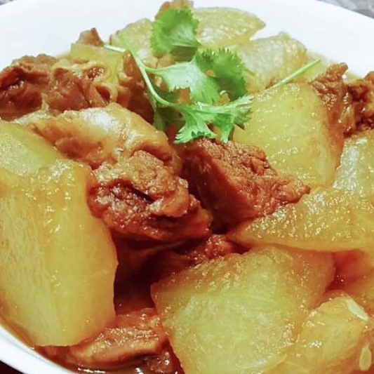 33B. Veal Brisket with Chinese Melon Hot Pot 牛腩炖冬瓜