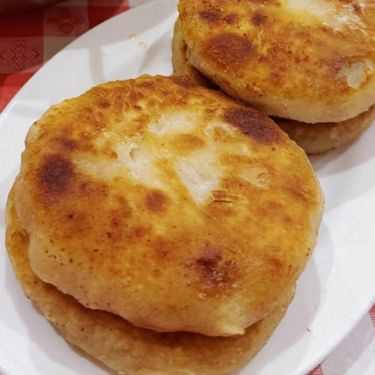 72A. Beef Pancake with Green Onion (4 pcs) 馅饼-牛肉大葱