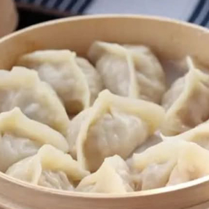 2. Chicken Dumplings (6 pcs) 彼子