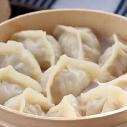 2. Chicken Dumplings (6 pcs) 彼子