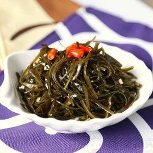 Tossed Kelp Salad with Special House Sauce