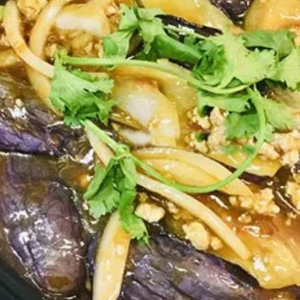 Eggplant and Chopped Pork with Garlic Sauce