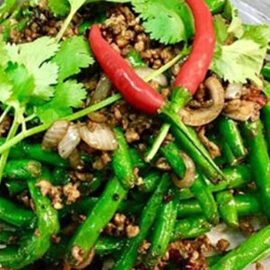 Dry-Fried Green Beans with Chili and Chopped Pork