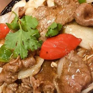 Stir-Fried Large Noodles with Meat and Vegetables, Satay Sauce