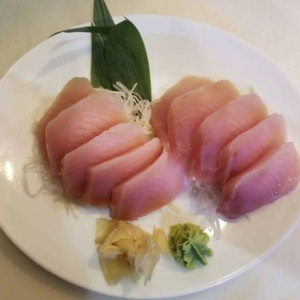 Tuna Sashimi (8 pcs)