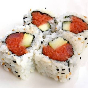 Spicy Tuna Roll (8 pcs)